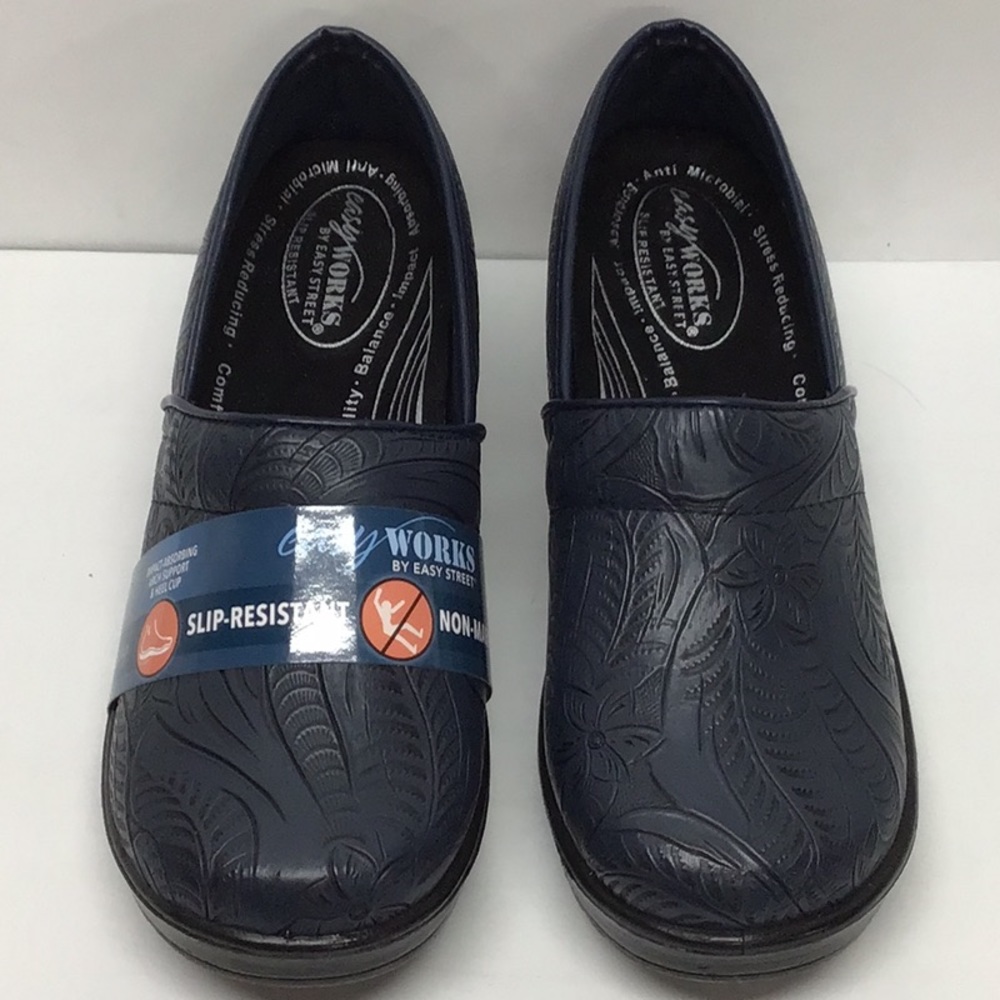 Easy Works by Easy Street Navy blue, embossed clogs size 8W